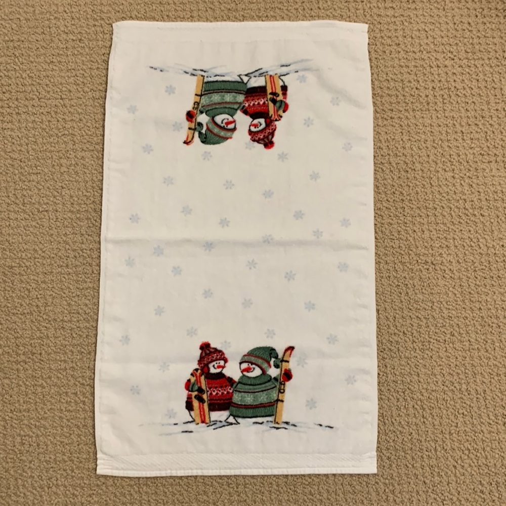 Cambridge Christmas tea towel. Snowman ⛄️ pattern
